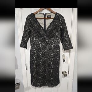 Adrianna Papell 8 Cocktail LBD Lace Overlay 3/4 Sleeves Sheath Dress Event